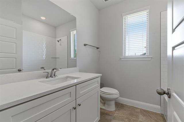 Building Photo - 2020 Beeflower St