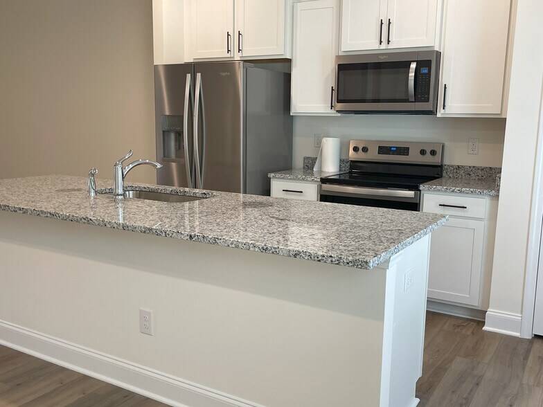 Building Photo - 6304 Lady Eliza Ln