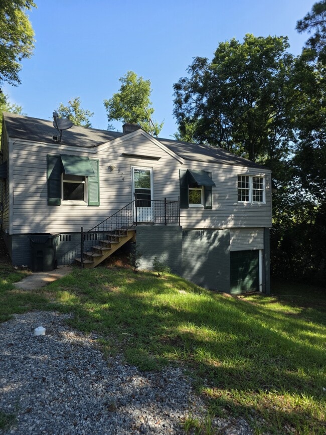 Primary Photo - 824 Matheson Rd