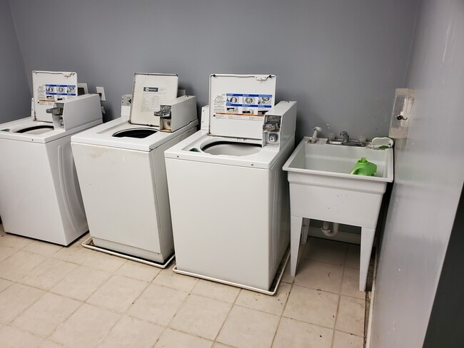 Building Photo - Claremont Block Apartments/Commercials