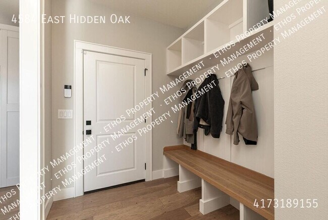 Building Photo - 4584 E Hidden Oak St