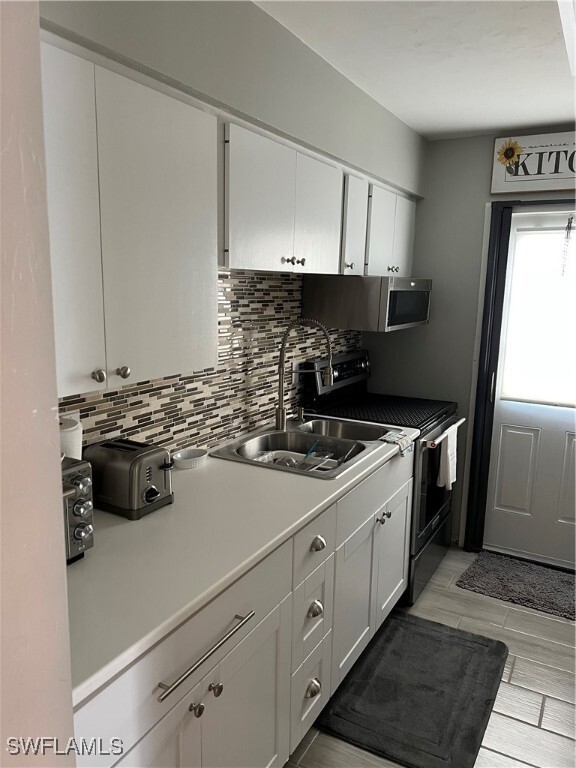 Building Photo - 6 Aztec Lily Ln