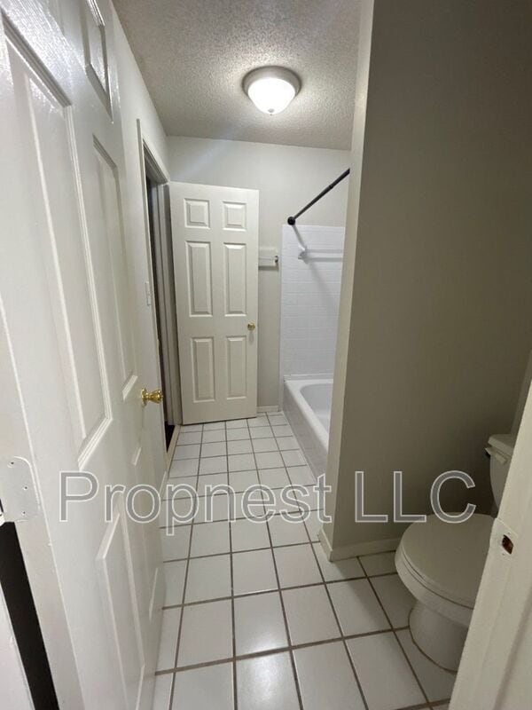 Building Photo - 801 Barrington Woods Cove