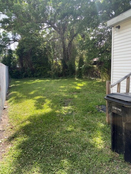 Building Photo - 8626 Green St