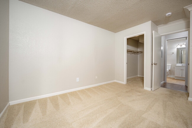 Breakwater 1 Bed, Bedroom - Breakwater Apartments