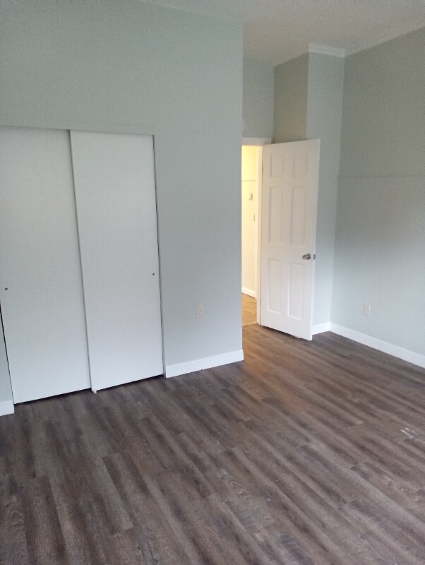 Building Photo - 1 Walnut St