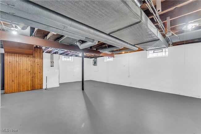 Building Photo - 12521 Park Knoll Dr