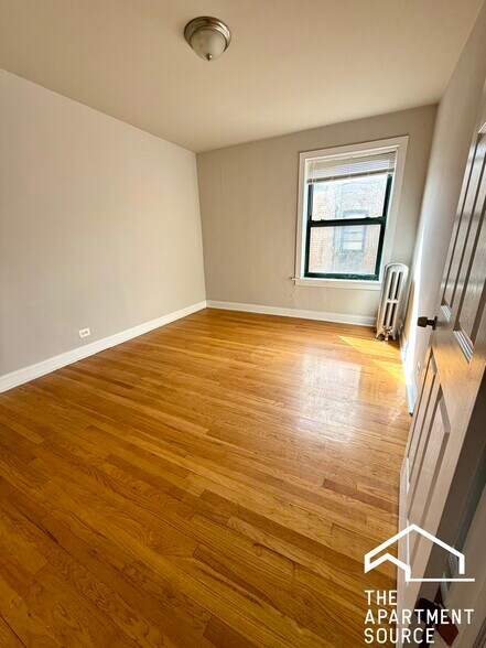Building Photo - 2211 E 69th St