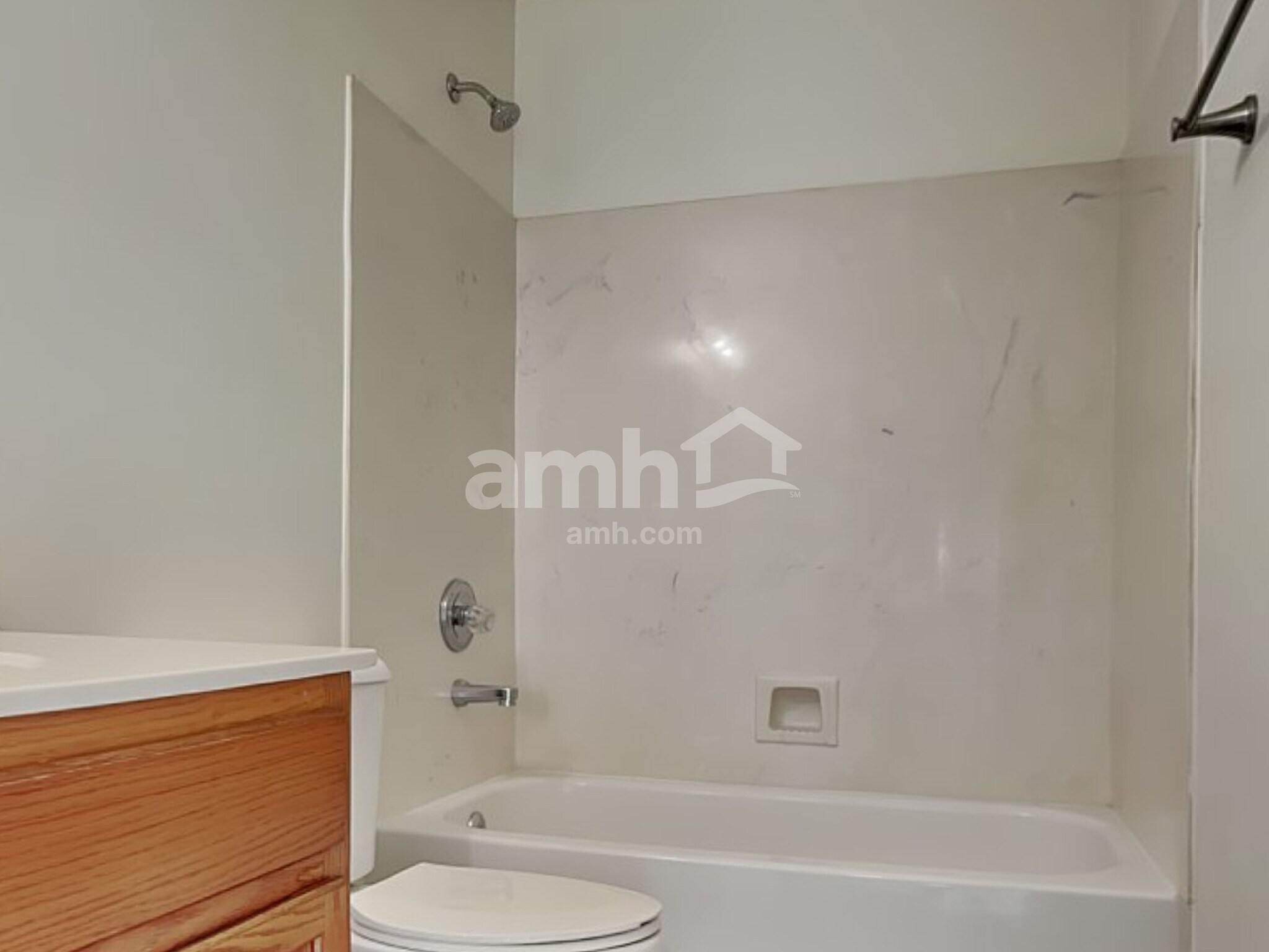 Building Photo - 8014 New Castle Cv