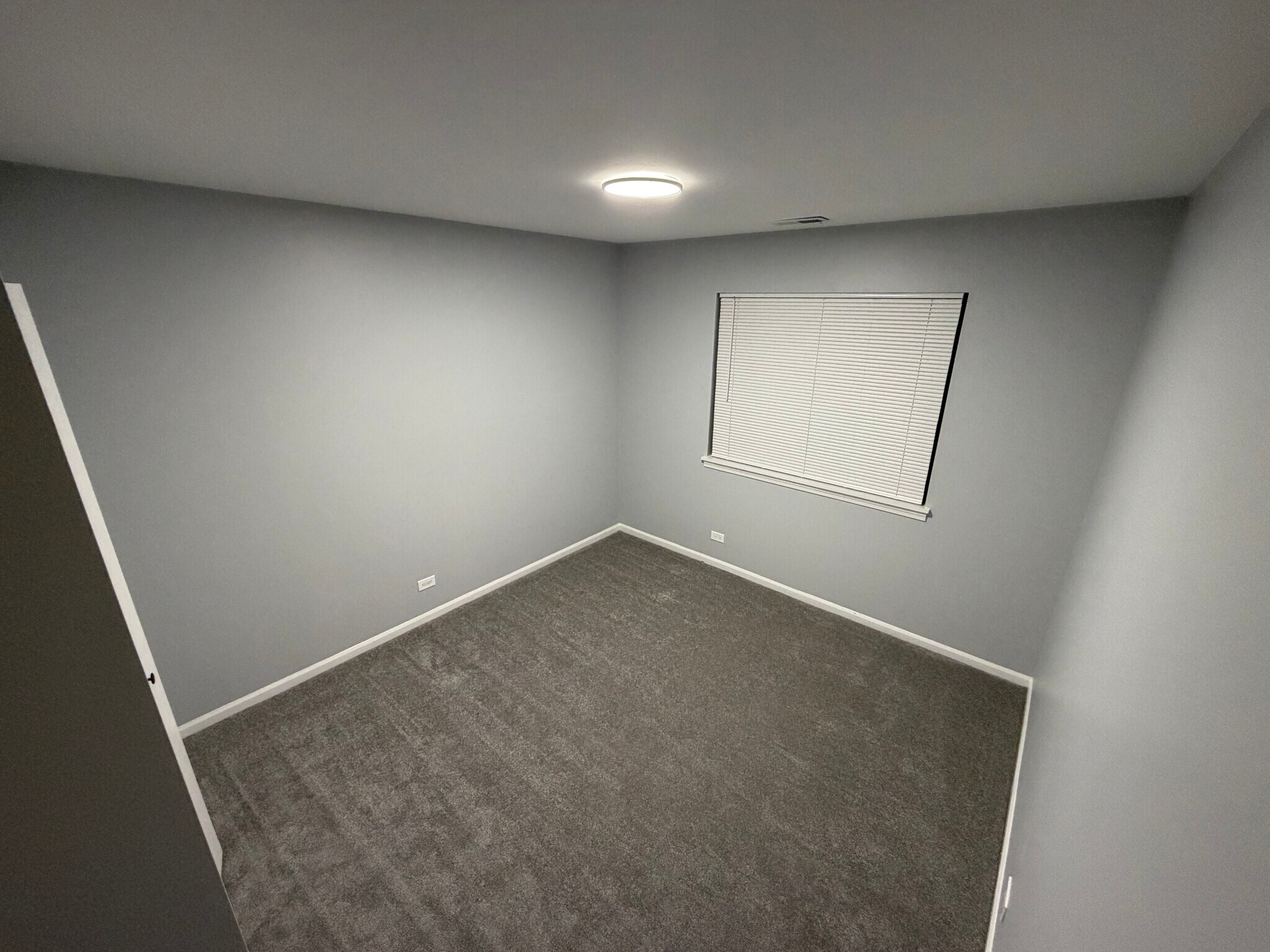 Building Photo - 743 Sterling Ct