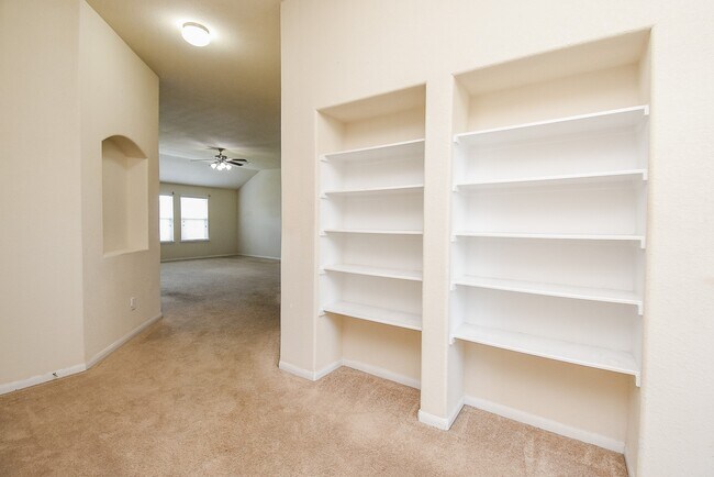 Building Photo - 20810 Fair Walnut Way