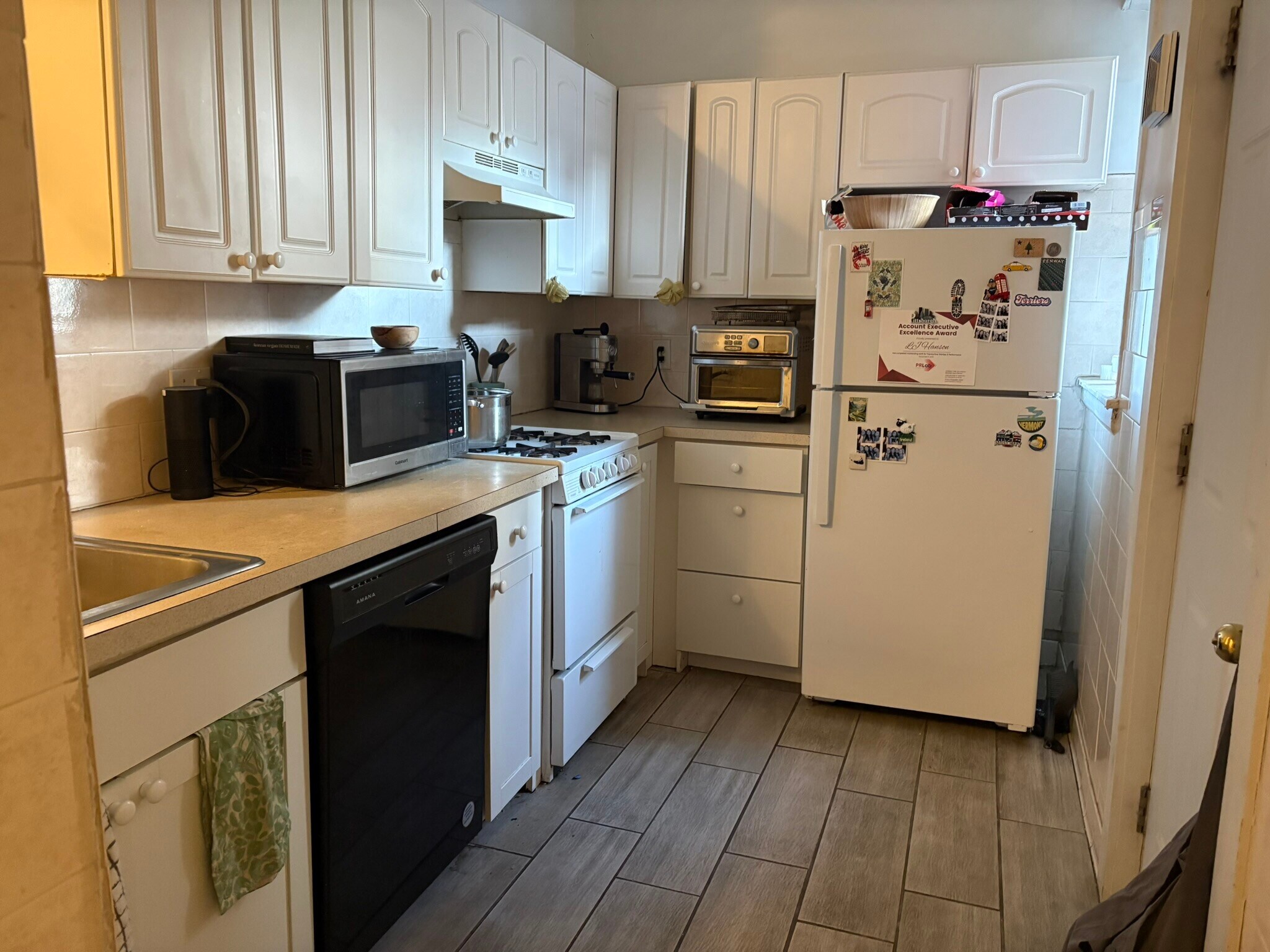 Building Photo - 56 Egmont St