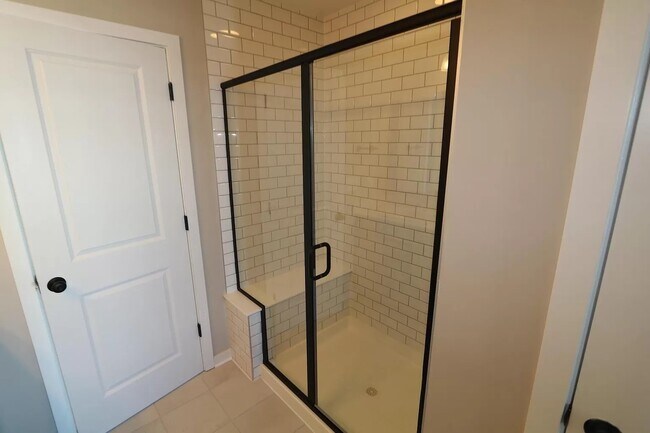 Building Photo - 6419 Angelica Way