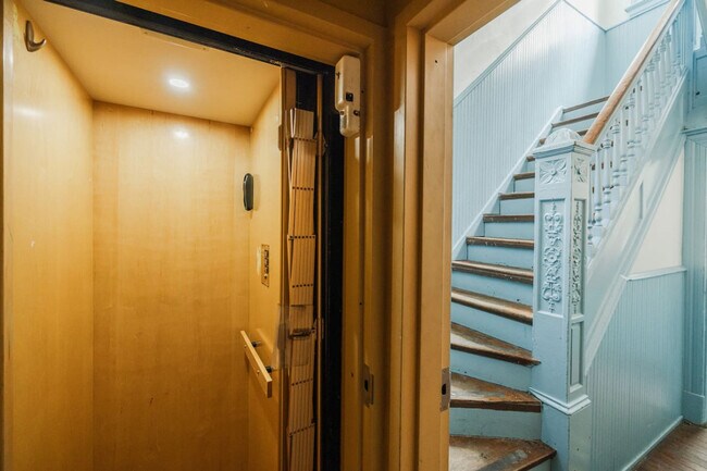 Building Photo - 1201 Jackson St