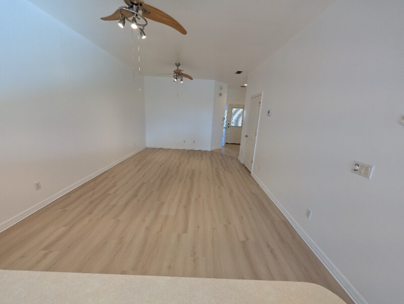 Building Photo - 2270 Mulberry Ln