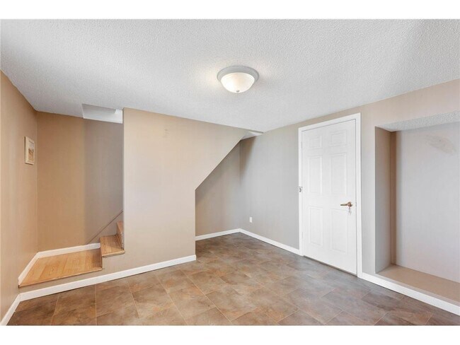 Building Photo - 26755 Fremont Dr