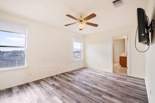 Building Photo - 104 Pond Way