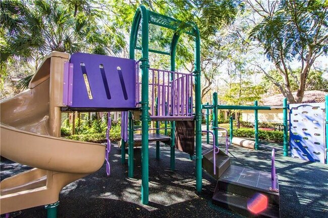 Building Photo - 6670 W Sample Rd