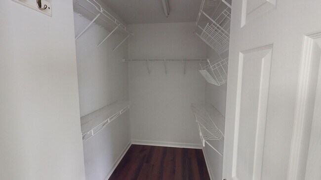 Building Photo - Double Master Townhome in South Park