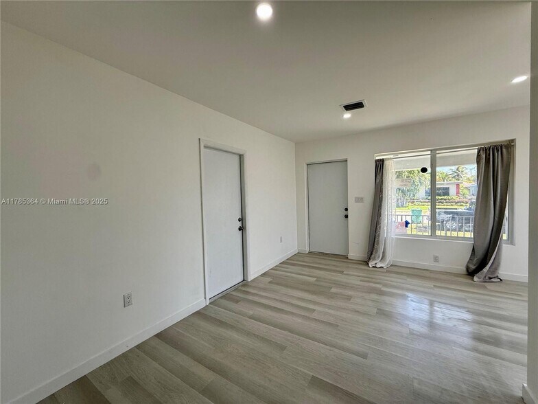 Building Photo - 1391 NW 72nd St