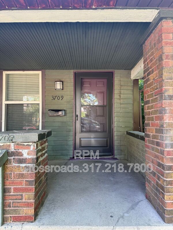 Building Photo - 3709 N Kenwood Ave
