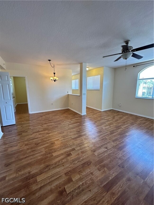 Building Photo - 6361 Aragon Way