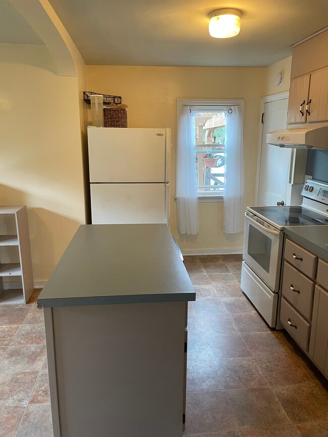 Building Photo - 207 S Wayne Ave