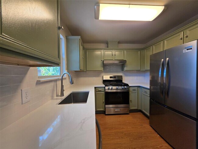 Building Photo - 11602 Maybach Dr