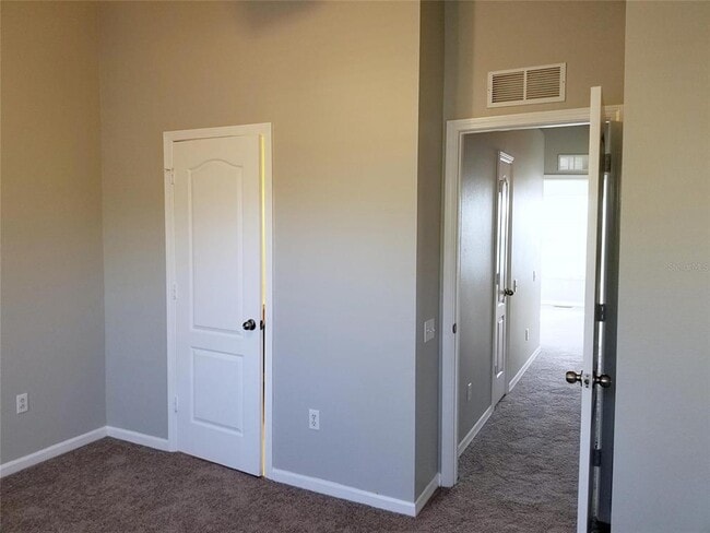 Building Photo - 4536 Kennewick Pl