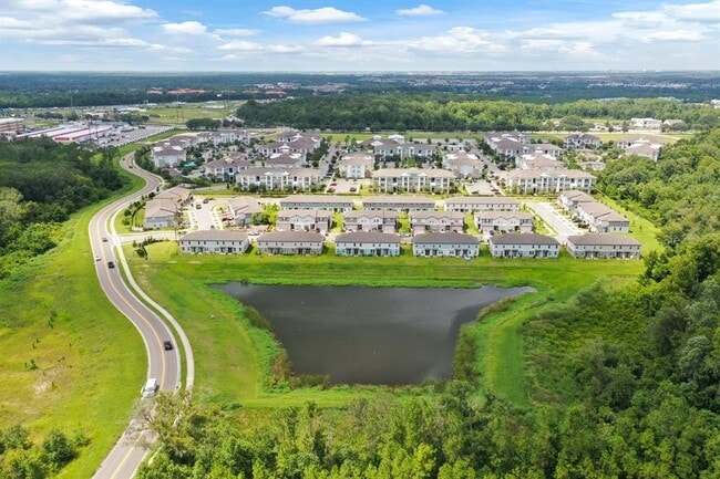 Building Photo - 726 Legacy Dr