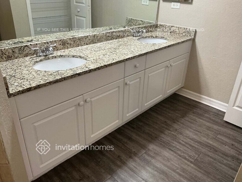 Building Photo - 1917 SW 3rd St