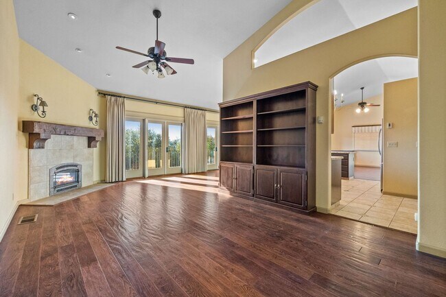 Building Photo - Amazing Apple Valley Home