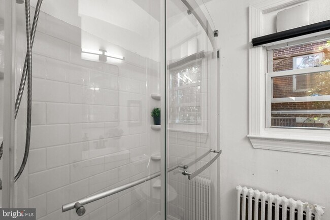 Building Photo - 2107 Brighton Rd