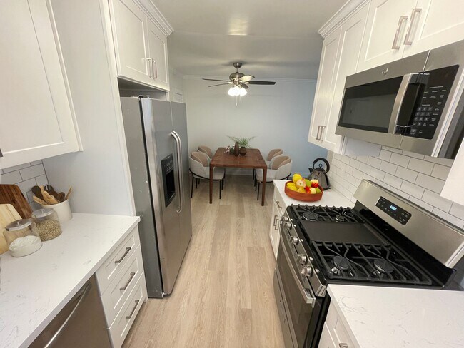 Building Photo - 3121 Bagley Ave