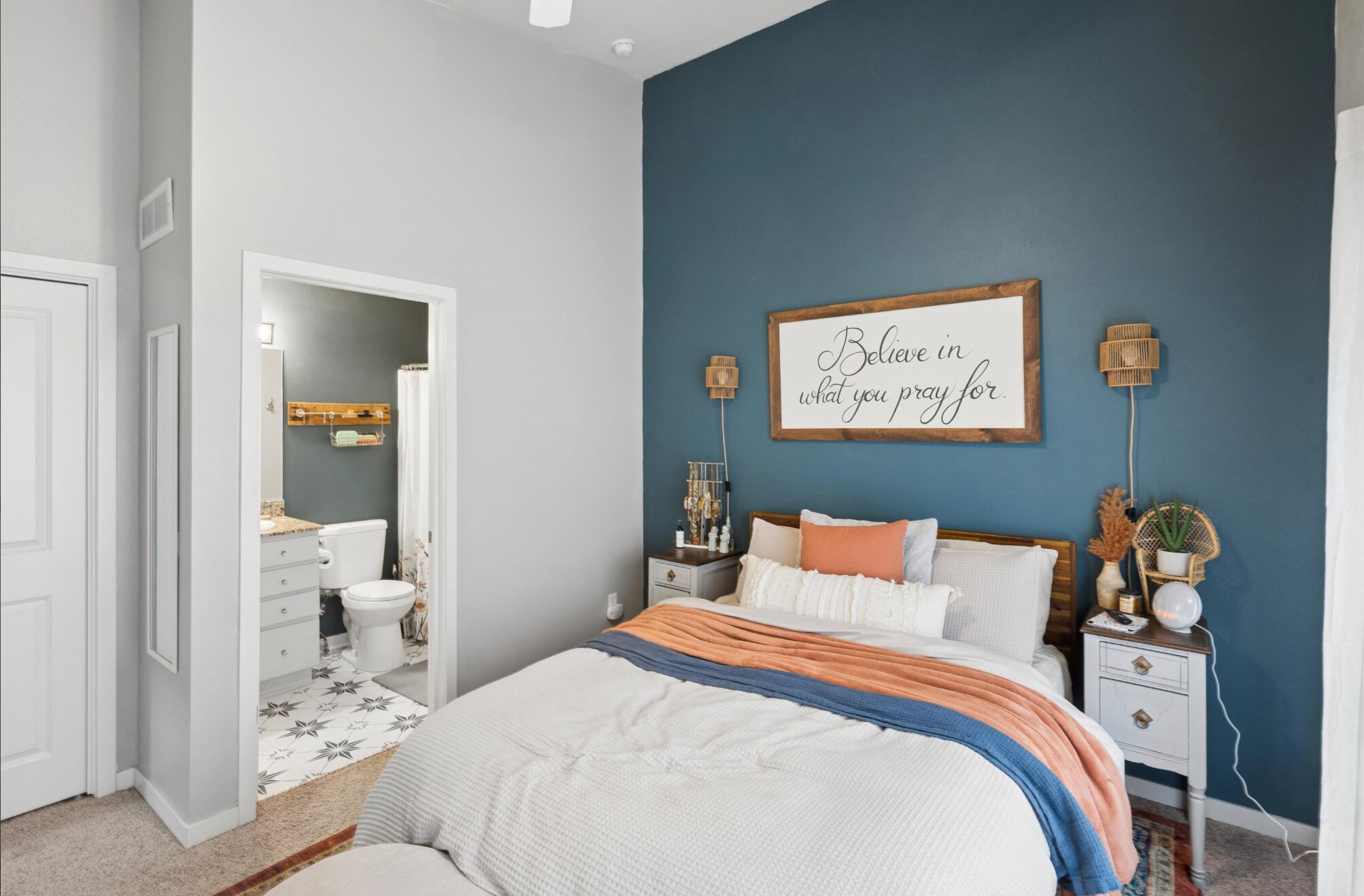 Bed room - 301 SE 11th St