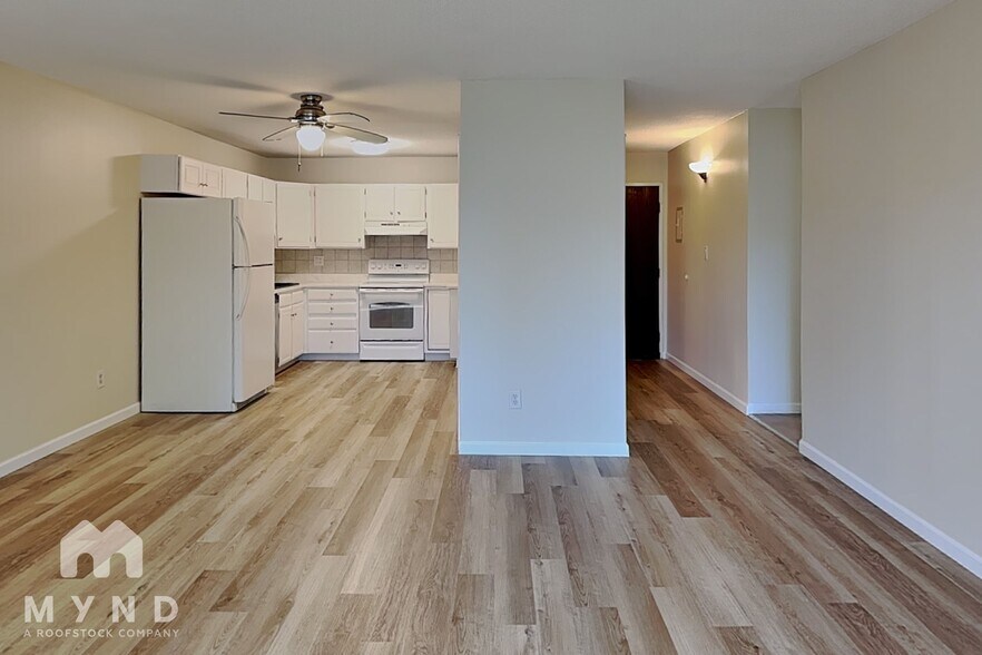 Building Photo - 7020 E Girard Ave