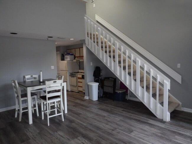 Building Photo - 1100 Possum Trot Rd