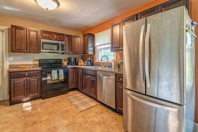 Building Photo - 26 Grandview Pl
