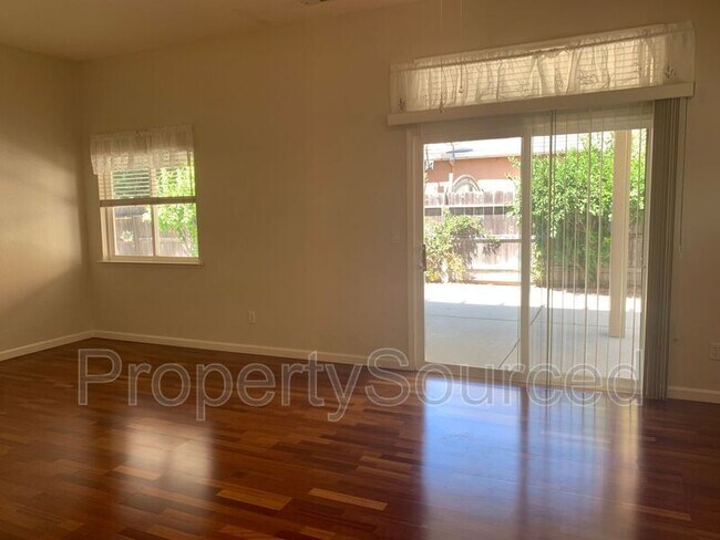 Building Photo - 857 Tannehill Dr