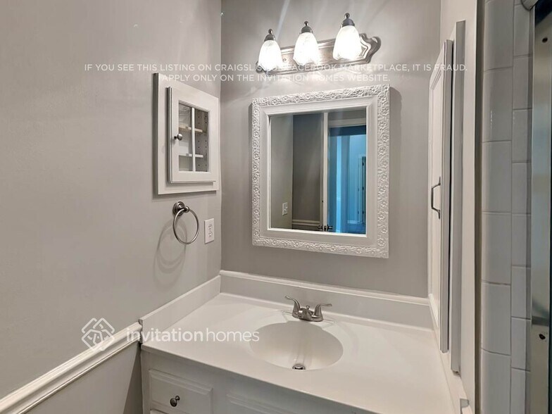 Building Photo - 12015 Stacy Scott Ct