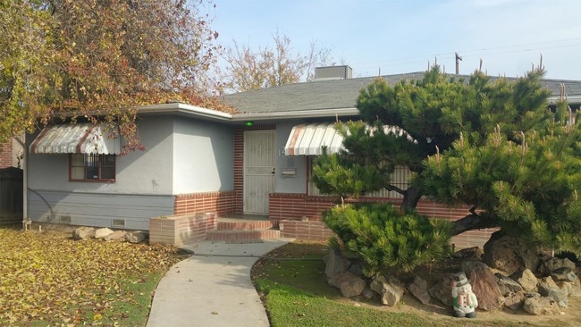 Building Photo - 1276 S Rupert Ave