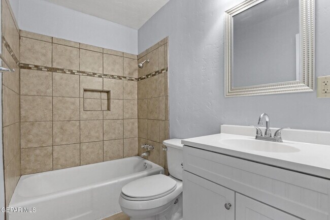 Building Photo - 390 Arvin Cir