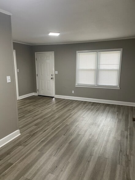 Building Photo - 2432 Lumpkin Rd
