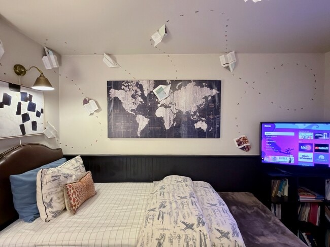 Building Photo - 1044 Hummingbird Ln