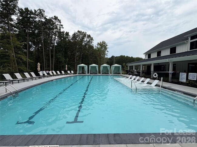 Building Photo - 5225 Glenwalk Dr