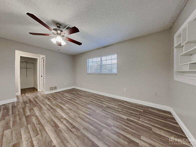 Building Photo - 13005 Willoughby Ln