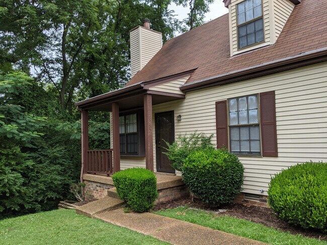Building Photo - 1330 Quail Valley Rd