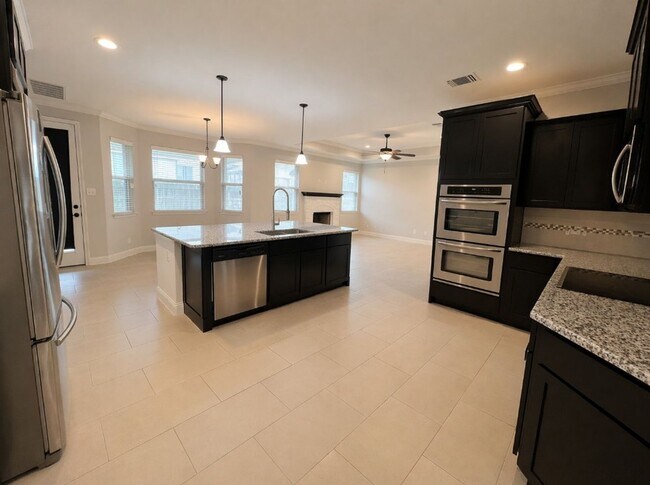 Building Photo - AVAILABLE NOW; APPLY AT OUR WEBSITE TODAY!!