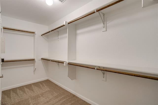 Building Photo - 817 Woodmark Dr