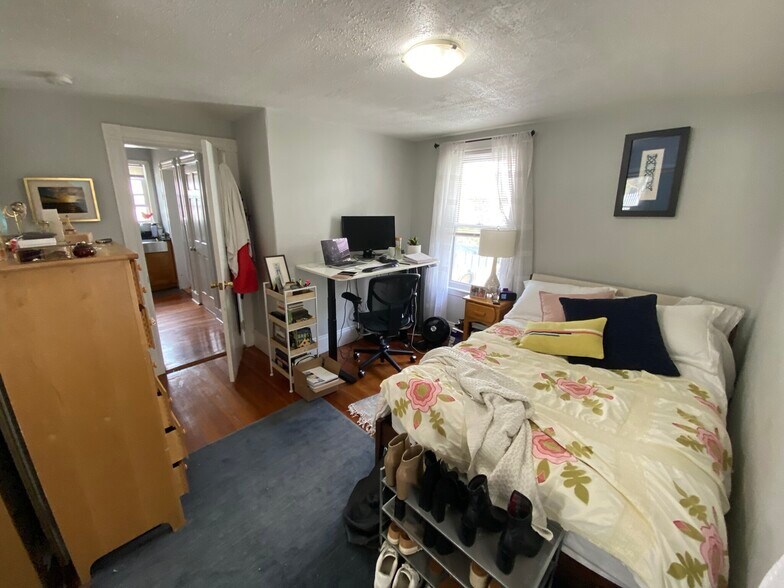 Building Photo - 41 Belknap St